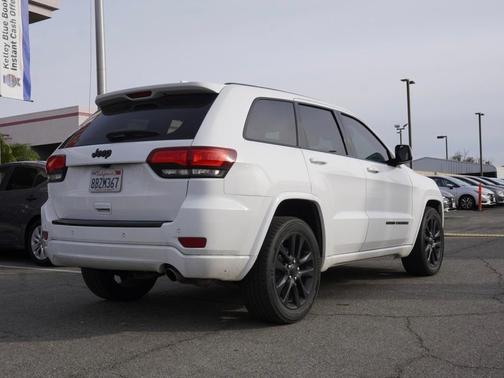 2018 Jeep Grand Cherokee Altitude