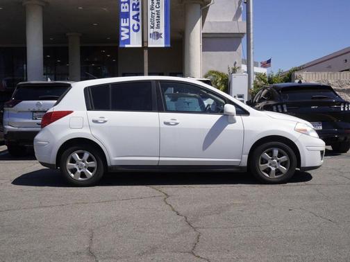 2012 Nissan Versa 1.8 S