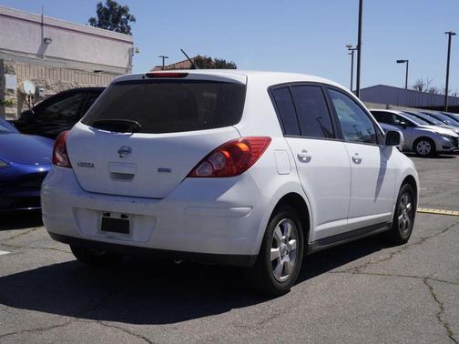 2012 Nissan Versa 1.8 S