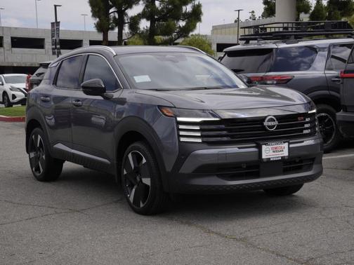 Gun Metallic 2026 Nissan Kicks SR