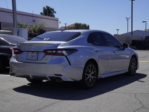 Celestial Silver Metallic 2024 Toyota Camry SE