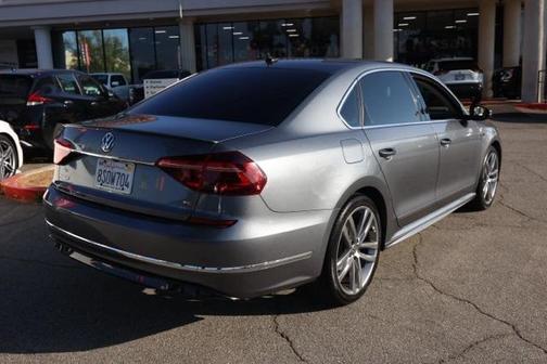 2017 Volkswagen Passat 1.8T R-Line