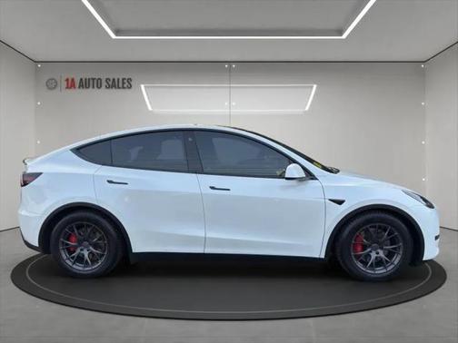 2022 Tesla Model Y Performance Dual Motor All-Wheel Drive