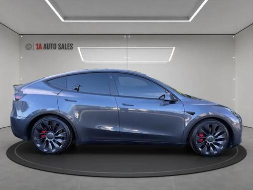 2022 Tesla Model Y Performance Dual Motor All-Wheel Drive