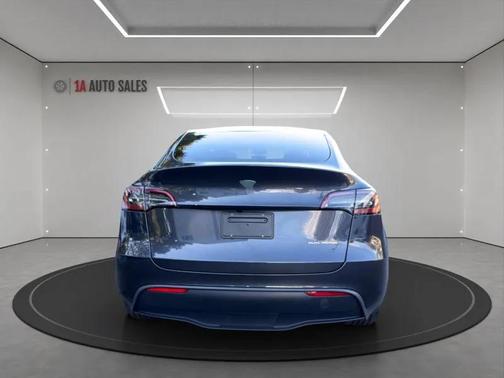 2024 Tesla Model Y Long Range Dual Motor All-Wheel Drive