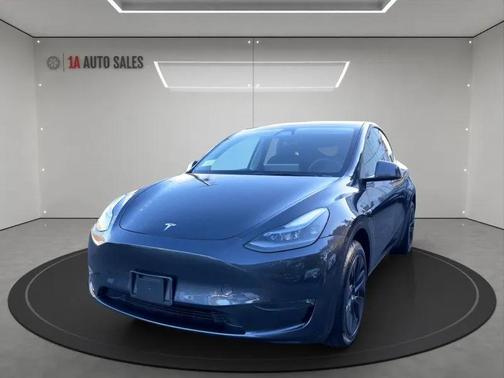 2024 Tesla Model Y Long Range Dual Motor All-Wheel Drive