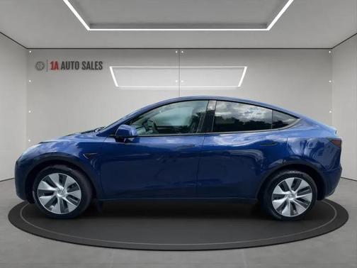 2023 Tesla Model Y Long Range Dual Motor All-Wheel Drive