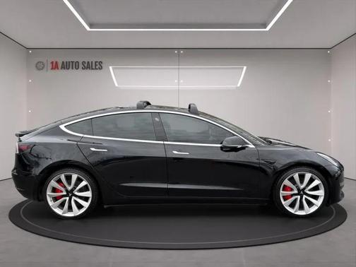 2019 Tesla Model 3 Performance