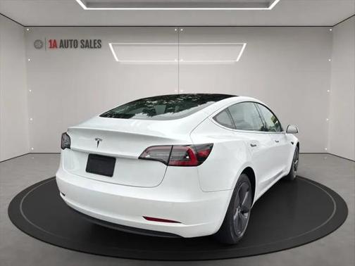 2019 Tesla Model 3 Standard Range Plus