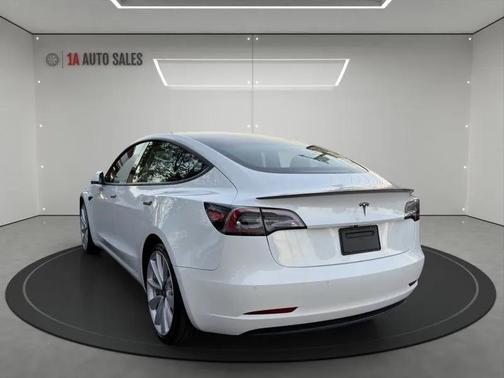 2019 Tesla Model 3 Performance