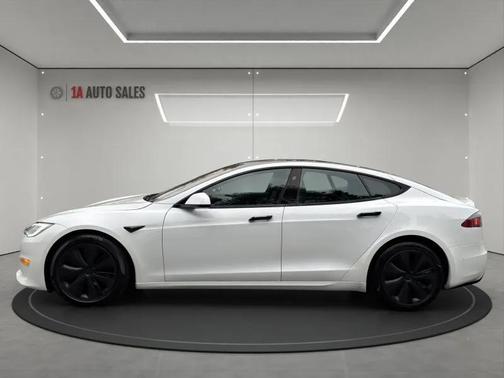 2022 Tesla Model S Dual Motor All-Wheel Drive