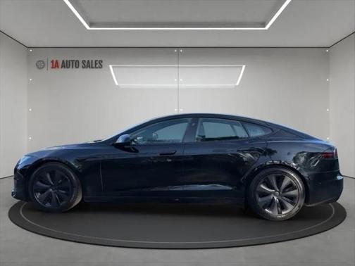 2022 Tesla Model S Base