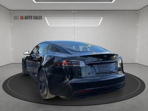 2022 Tesla Model S Base