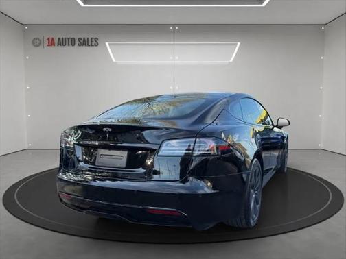 2022 Tesla Model S Base