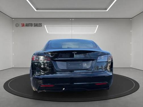 2022 Tesla Model S Base