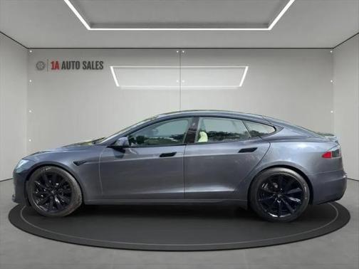 2021 Tesla Model S Plaid