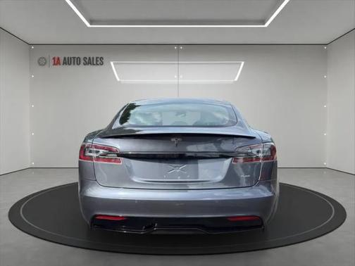 2021 Tesla Model S Plaid