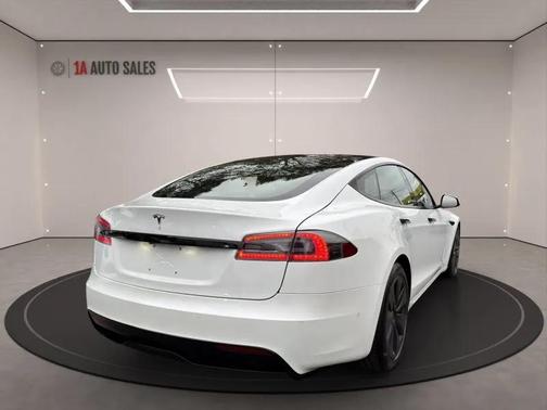 Pearl White Multi-Coat 2022 Tesla Model S Dual Motor All-Wheel Drive