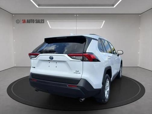 2020 Toyota RAV4 Hybrid LE