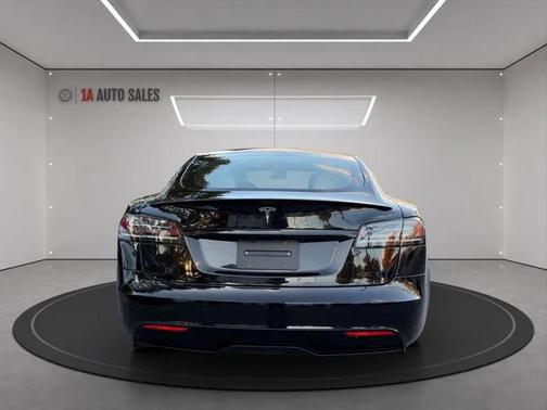 2022 Tesla Model S Plaid