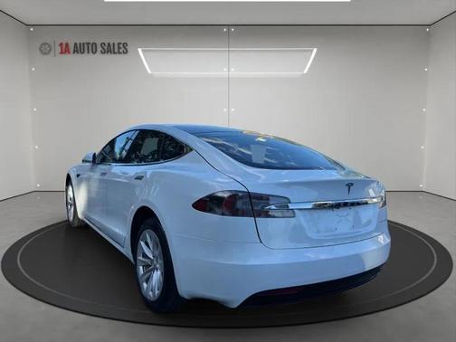 2020 Tesla Model S Long Range
