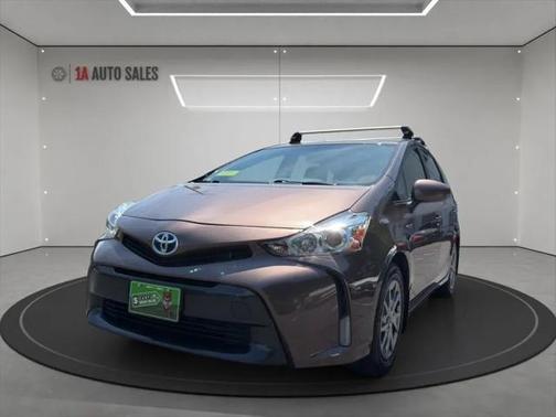 2017 Toyota Prius v Four