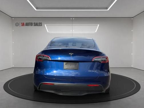 2023 Tesla Model Y Long Range Dual Motor All-Wheel Drive