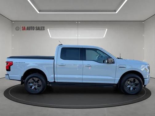 2023 Ford F-150 Lightning XLT