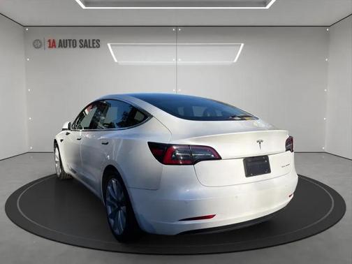 Pearl White Multi-Coat 2019 Tesla Model 3 Long Range