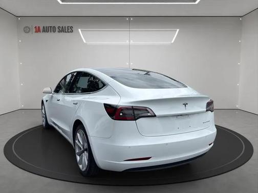 2018 Tesla Model 3 Long Range