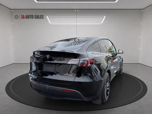 2023 Tesla Model Y Performance Dual Motor All-Wheel Drive