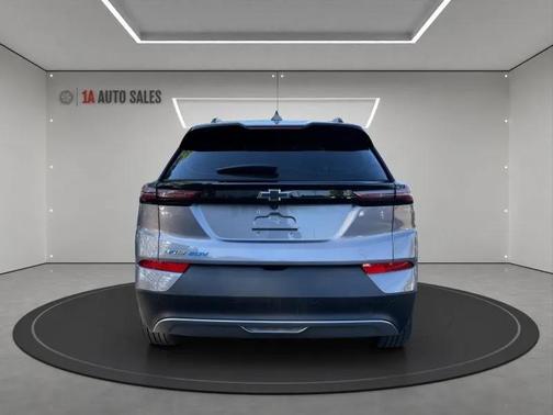 Gray Ghost Metallic 2023 Chevrolet Bolt EUV FWD LT