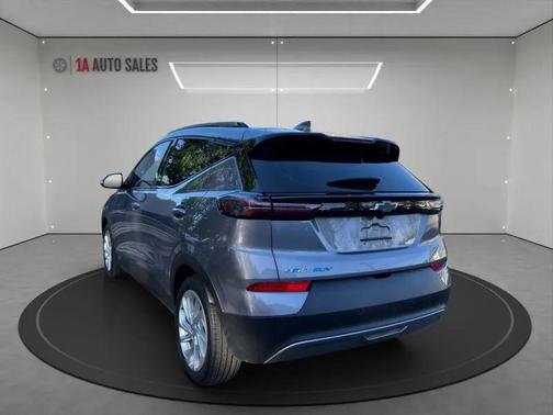 Gray Ghost Metallic 2023 Chevrolet Bolt EUV FWD LT