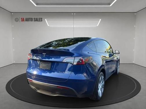 2024 Tesla Model Y Long Range Dual Motor All-Wheel Drive
