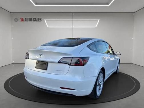 2022 Tesla Model 3 Long Range