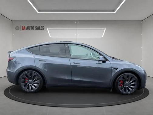 2022 Tesla Model Y Performance Dual Motor All-Wheel Drive