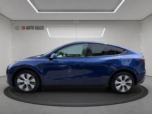 Deep Blue Metallic 2022 Tesla Model Y Long Range Dual Motor All-Wheel Drive