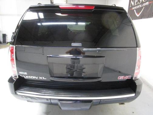 2011 GMC Yukon XL 1500 Denali
