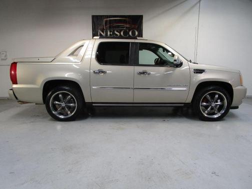 2011 Cadillac Escalade EXT Premium