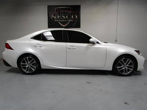 2018 Lexus IS 300 Base