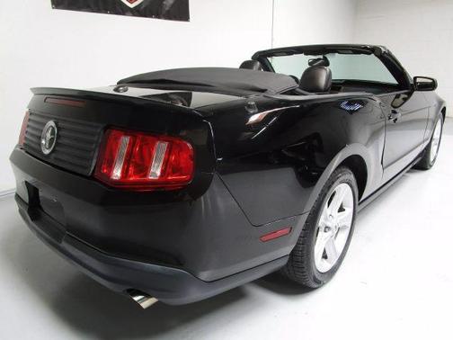 2010 Ford Mustang V6 Premium
