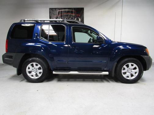 Navy Blue 2010 Nissan Xterra SE