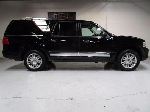2011 Lincoln Navigator L