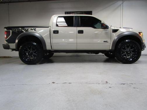 Terrain 2013 Ford F-150 SVT Raptor