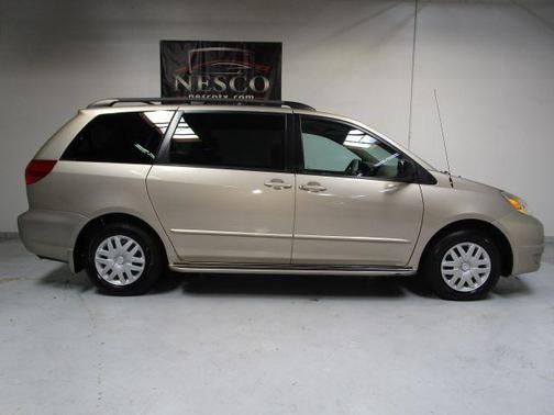 2005 Toyota Sienna LE