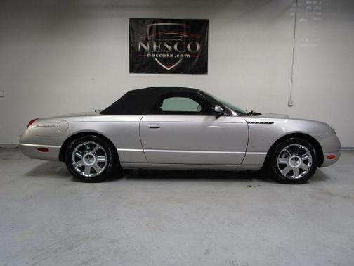 2004 Ford Thunderbird 