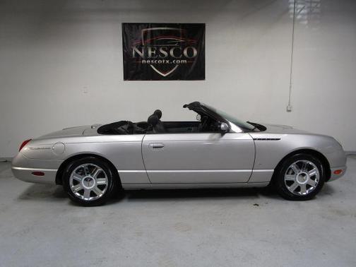 2004 Ford Thunderbird 