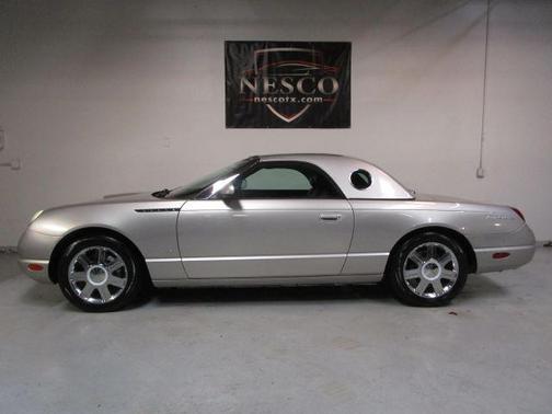 2004 Ford Thunderbird 