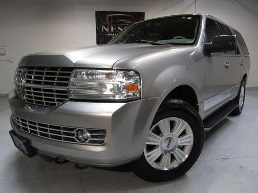 2008 Lincoln Navigator Base