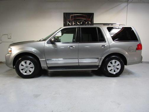 2008 Lincoln Navigator Base